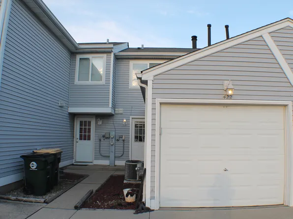 422 Meadow Green Ln, Round Lake Beach, IL 60073