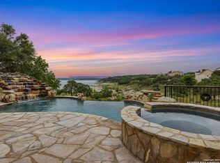 462 Oak Shores Dr, Canyon Lake, TX 78133