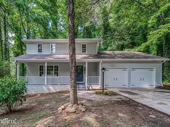 3rd image of 586R Buckeye Cir SE