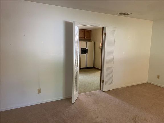 5th image of 419 Brixham Ct