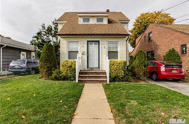 1st image of 26 Poplar St