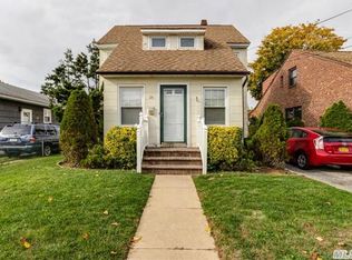 26 Poplar St, West Hempstead, NY 11552