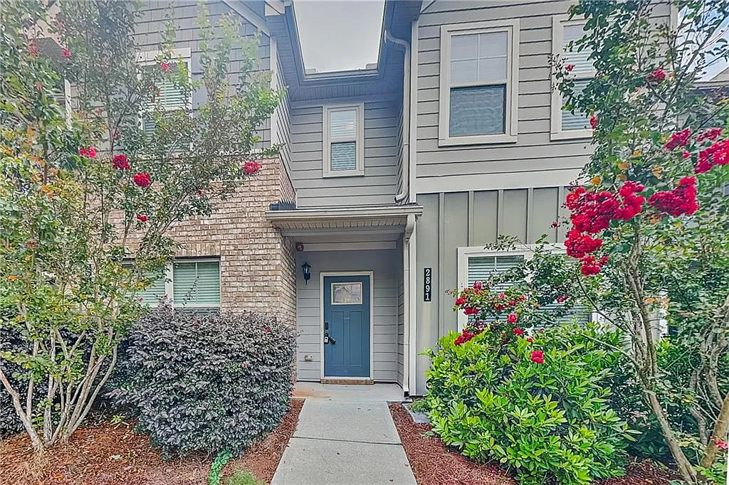 3 bed, 3.0 bath, 1564 sqft, $1,995 — Photo 1