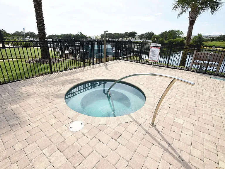 114 Del Palma Dr — Photo 51
