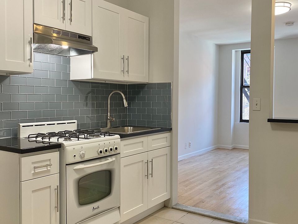 2nd image of 1712 2nd Ave APT 3N