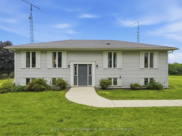 509 Kelly Rd, Prince Edward County, ON K0K 1P0