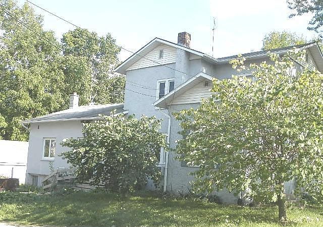 2nd image of 111 Summit St