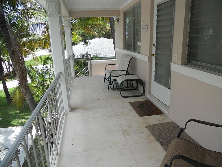 1172 Surf Rd — Photo 3