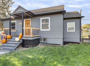 622 W 13th St, The Dalles, OR