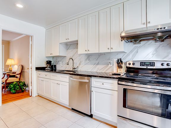 2nd image of 6682 Midhill Pl