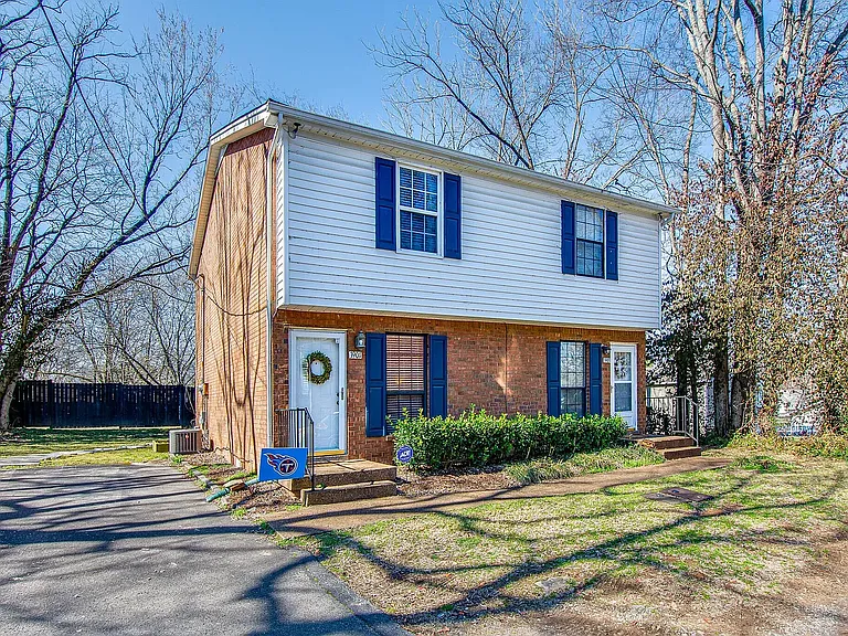 3901 Westlawn Pl — Photo 2