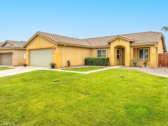3rd image of 1659 Mariposa Pl