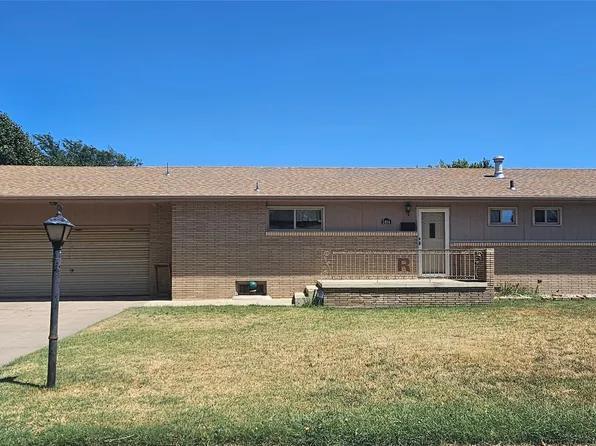 2404 6th Ave, Dodge City, KS 67801