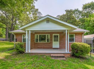 123 Edgewood Ave, Landrum, SC 29356