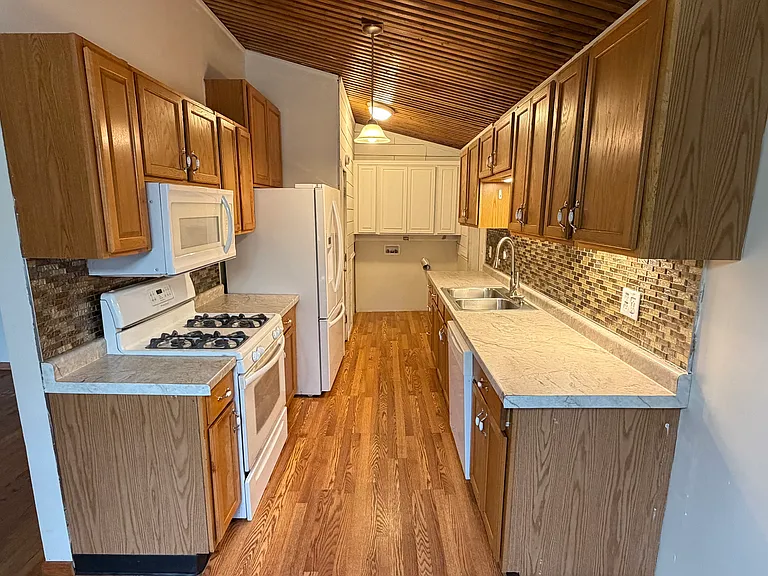 101 McKinley Cir — Photo 7