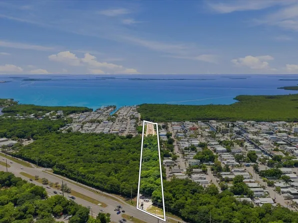 18 Kay Dr, Key Largo, FL 33037