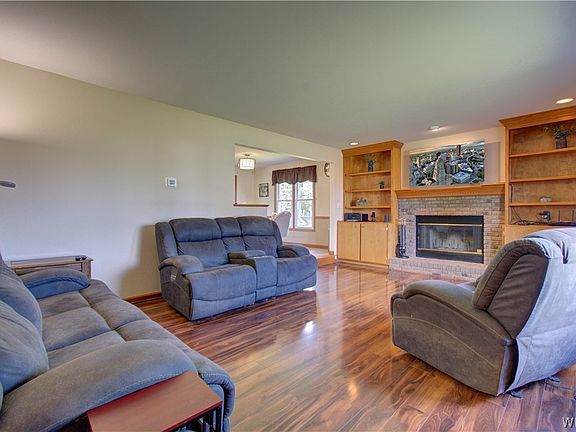 4th image of 6510 Emily Ln