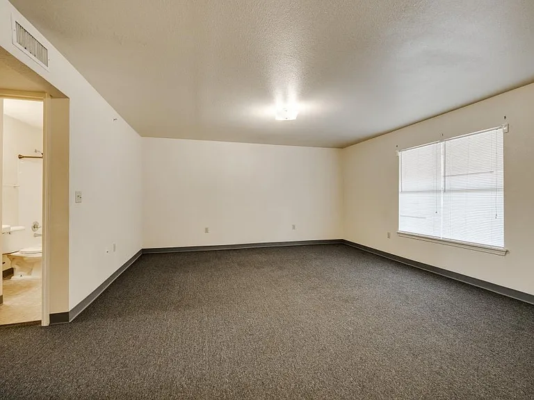 Mariner II Apartments — Photo 6