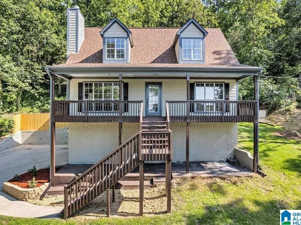1025 Ryecroft Cir, Pelham, AL 35124