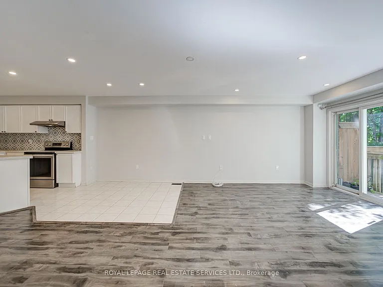 5530 Glen Erin Dr #22 — Photo 8