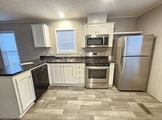 46000 Geddes Rd TRAILER 414, Canton, MI 48188