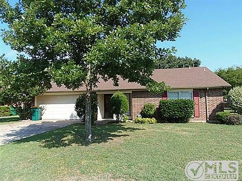 4th image of 804 Green Pastures Dr