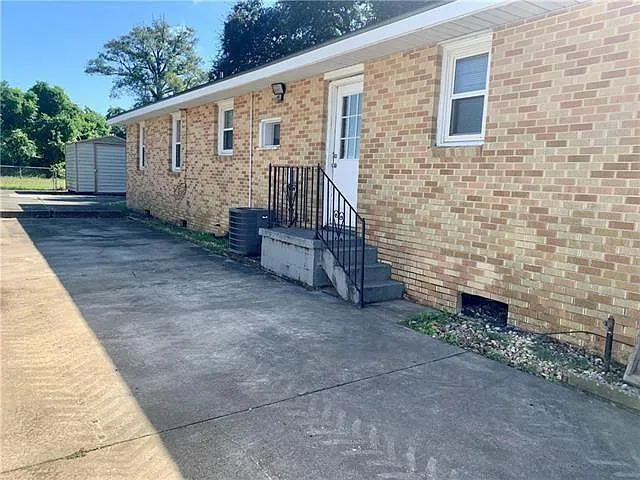 2337 Plaza Dr — Photo 3