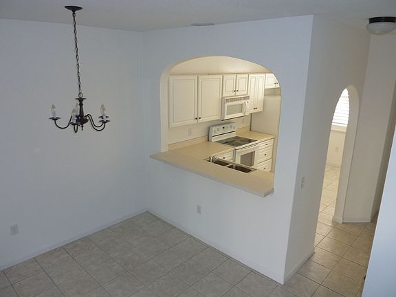 2nd image of 4511 Serena Cir