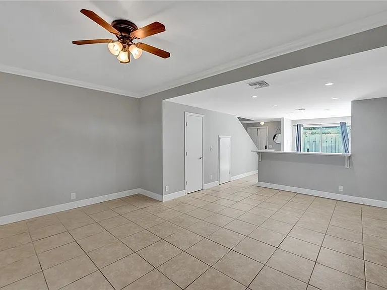 55 SW 3rd St — Photo 12