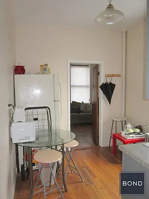 Rented by Bond New York | media 5