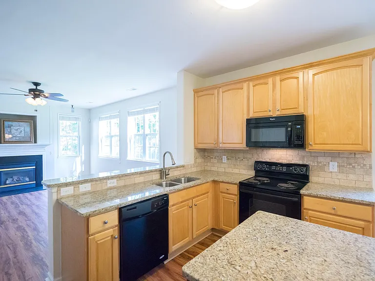 9307 Winston Hall Ct — Photo 9