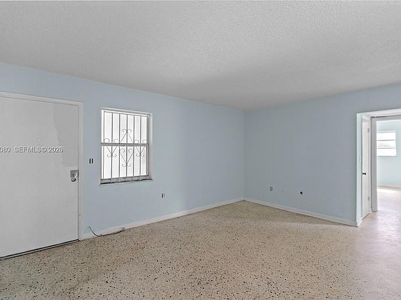 3rd image of 1250 W 26th Pl APT 108