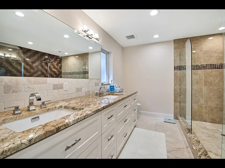 451 N Lyra Cir — Photo 20
