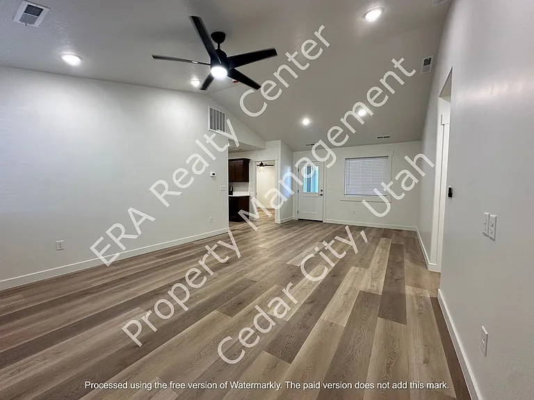 3917 Hawks Landing Loop — Photo 2