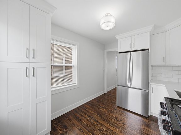 5th image of 3606 Madison St