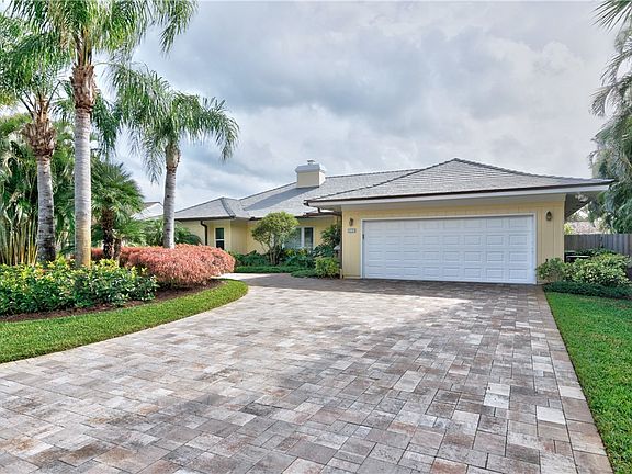 2nd image of 1779 Cypress Ln