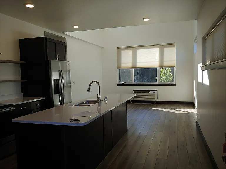 721 Cleveland St #100 — Photo 2