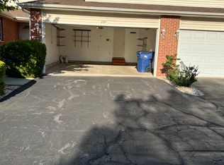 1159 Coventry Cir, Glendale Hts, IL 60139