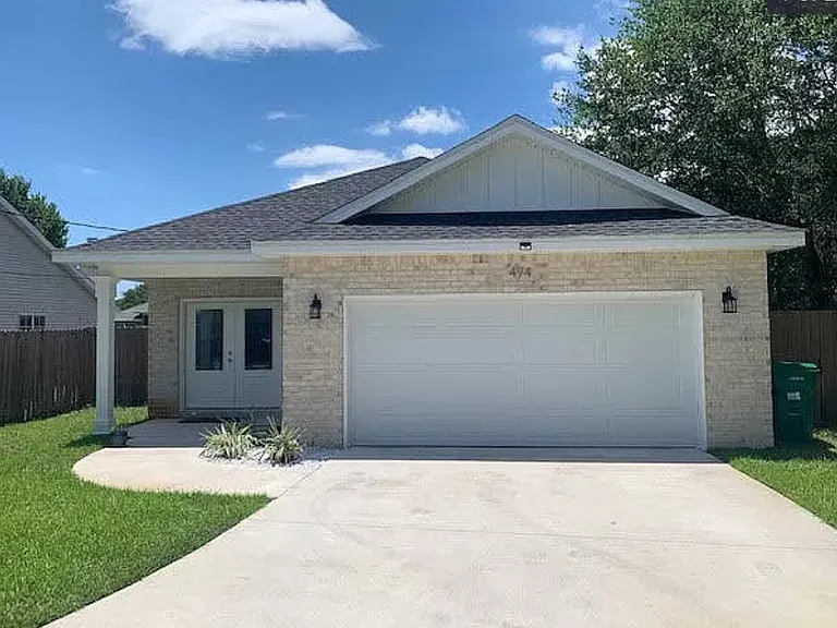 494 Cascabellas St — Photo 1