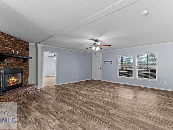 4th image of 61 Greenway Ln