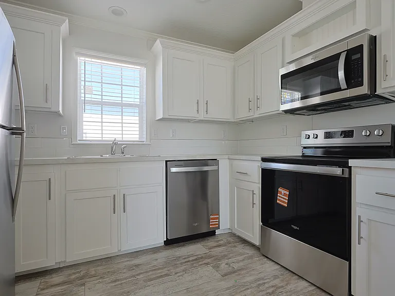3528 14th St W — Photo 28