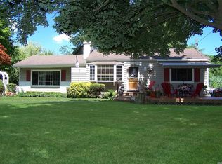 123 Homestead Rd, Oakdale, NY 11769