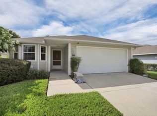 1975 Golden Palm Cir, Tavares, FL 32778