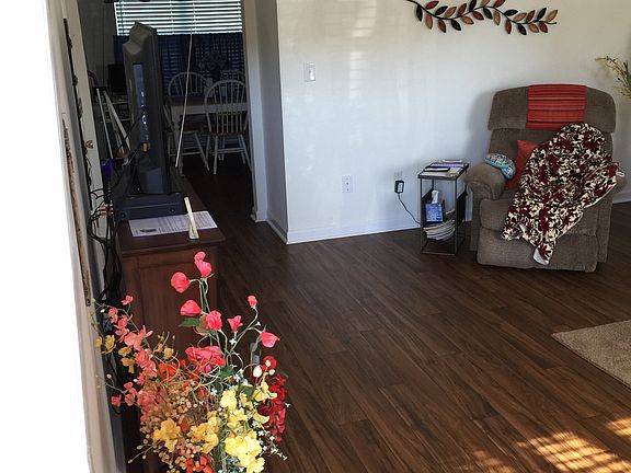 3rd image of 510 Date Palm Cir