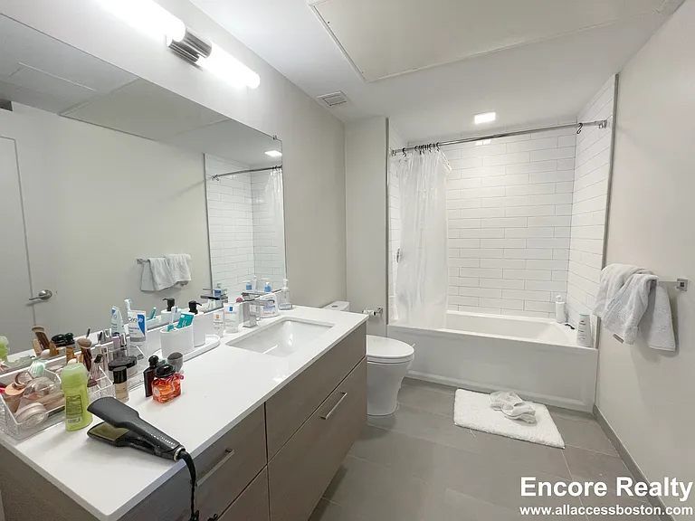 21 Gibbs St #204 — Photo 16