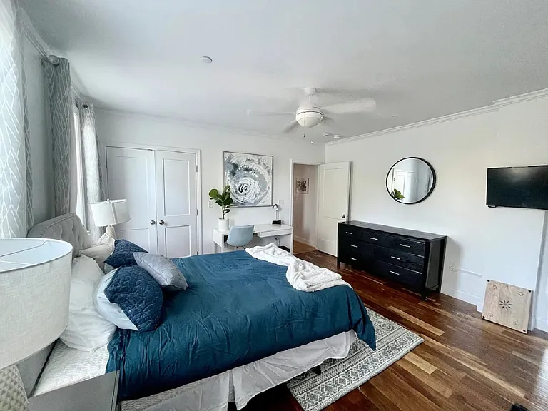 1008 Tremont St #2 — Photo 5
