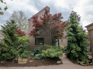 1630 Country Hill Ln, Ballwin, MO 63021