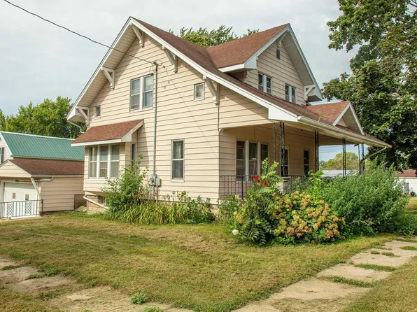 206 1st St NE, Tripoli, IA 50676