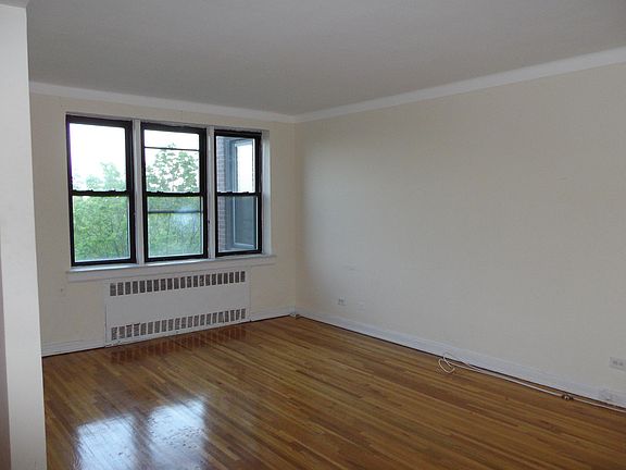 3rd image of 14350 Hoover Ave APT 605