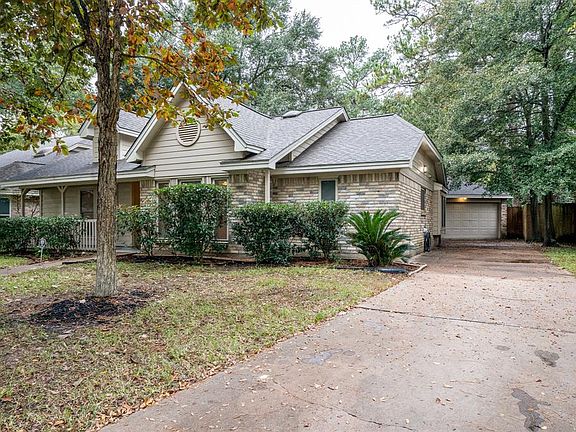 3rd image of 15623 Lago Villa Dr